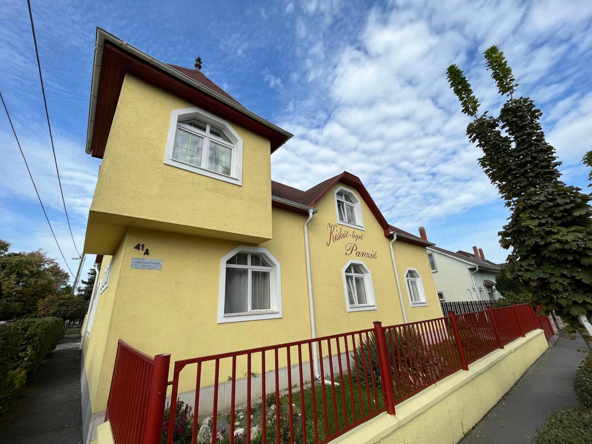 Kiskut Liget Pension Gyor Luaran gambar